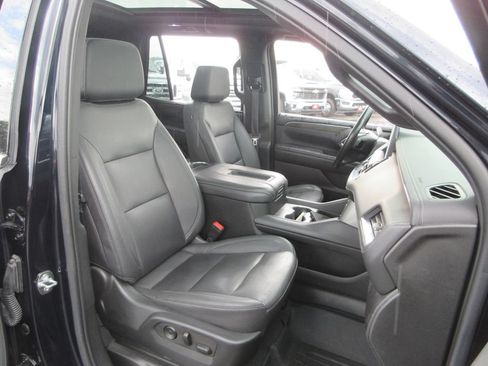 Used 2022 Chevrolet Tahoe LT w/ Luxury Package AWD/4WD image 25