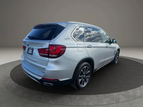 Used 2017 BMW X5 xDrive40e image 5