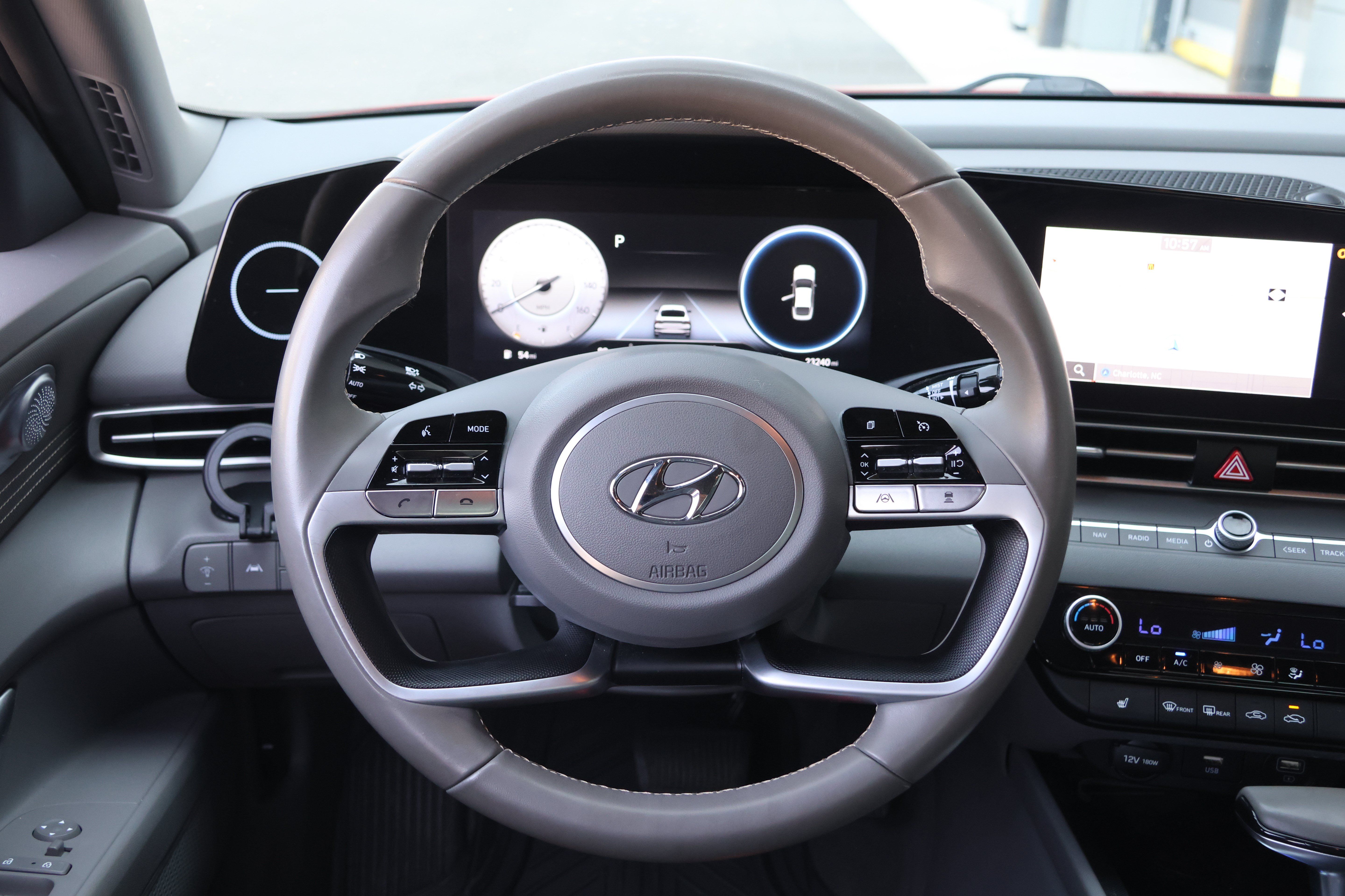 Used 2023 Hyundai Elantra SEL w/ Convenience Package FWD image 16