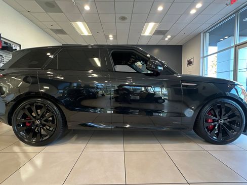 Used 2025 Land Rover Range Rover Sport Autobiography image 3
