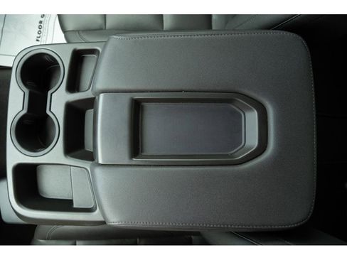 Used 2025 GMC Sierra 1500 SLT AWD/4WD image 25