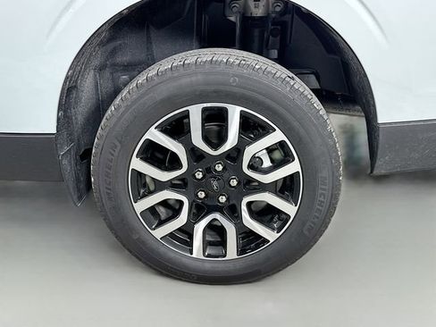 Certified 2024 Ford Maverick Lariat image 35