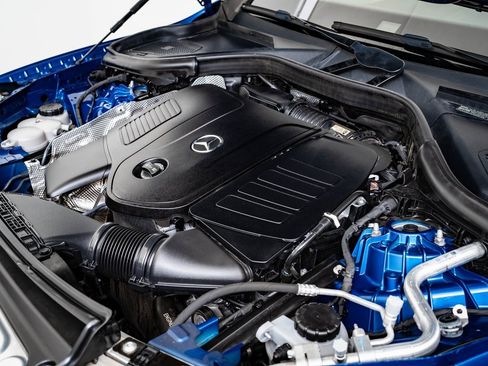 Used 2024 Mercedes-Benz GLC 300 4MATIC w/ AMG Line image 49