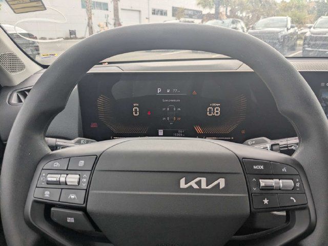 Used 2025 Kia K4 FWD image 26