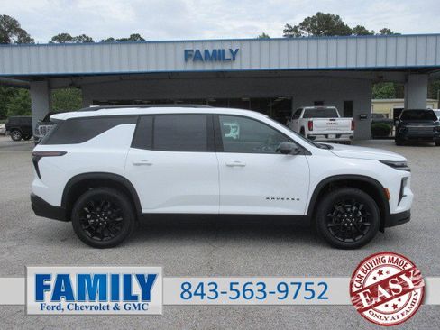 New 2026 Chevrolet Traverse LT w/ Midnight/Sport Edition FWD image 1
