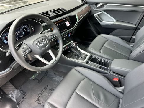 Used 2025 Audi Q3 2.0T Premium w/ Convenience Package AWD/4WD image 11
