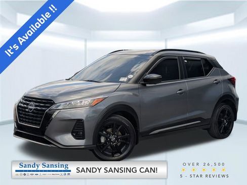 Used 2023 Nissan Kicks SR w/ SR Premium Package FWD image 1
