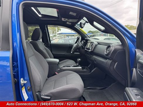 Used 2017 Toyota Tacoma TRD Off-Road RWD image 7