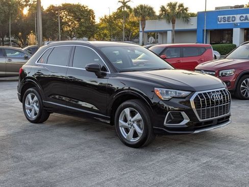Used 2019 Audi Q3 2.0T Premium image 3