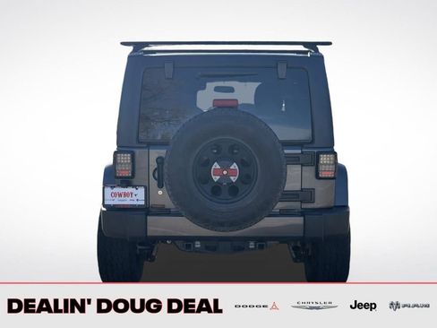 Used 2018 Jeep Wrangler Unlimited Sahara image 5