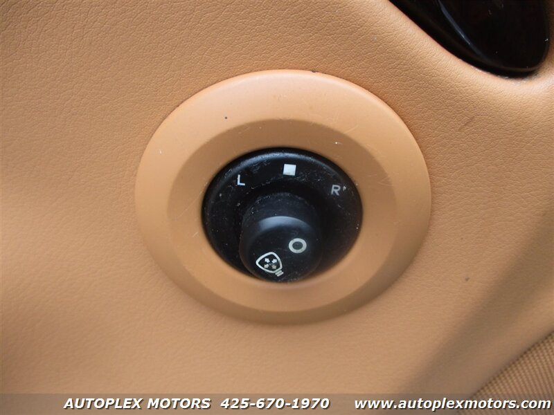 Used 2011 Maserati GranTurismo Convertible RWD image 37