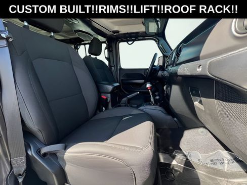 Used 2021 Jeep Wrangler Unlimited Sport AWD/4WD image 30