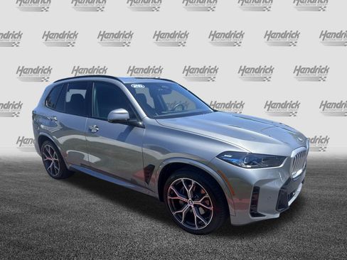 Used 2026 BMW X5 xDrive40i w/ M Sport Package AWD/4WD image 2