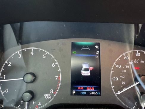 Used 2025 Toyota Corolla SE image 24