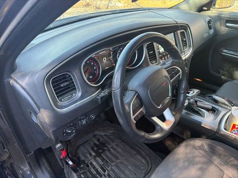 Used 2018 Dodge Charger R/T w/ Navigation & Travel Group image 14