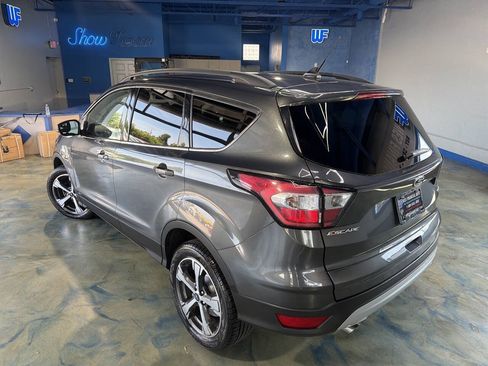 Used 2018 Ford Escape SEL w/ Canadian Touring Package FWD image 3