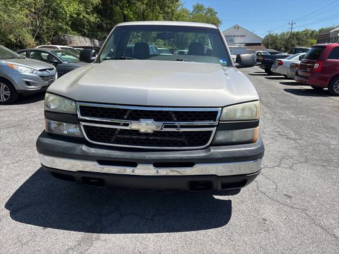 Used 2006 Chevrolet Silverado 1500 W/T RWD image 10