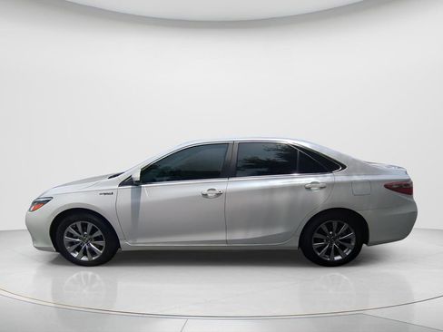 Used 2015 Toyota Camry XLE w/ Moonroof Package FWD image 8