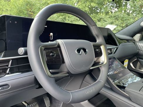 New 2026 INFINITI QX80 Autograph w/ Premium Cargo Package image 19