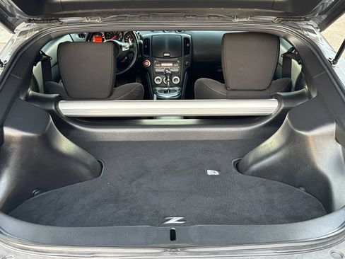 Used 2014 Nissan 370Z Coupe RWD image 40