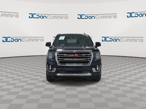 Used 2021 GMC Yukon SLT w/ SLT Premium Package AWD/4WD image 3