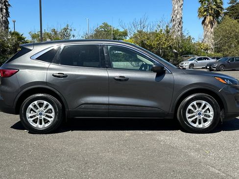 Certified 2020 Ford Escape SE AWD/4WD image 2