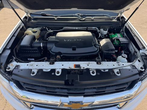 Used 2018 Chevrolet Colorado LT AWD/4WD image 23
