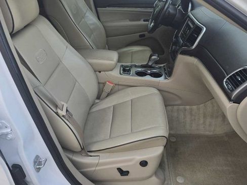 Used 2018 Jeep Grand Cherokee Overland image 18