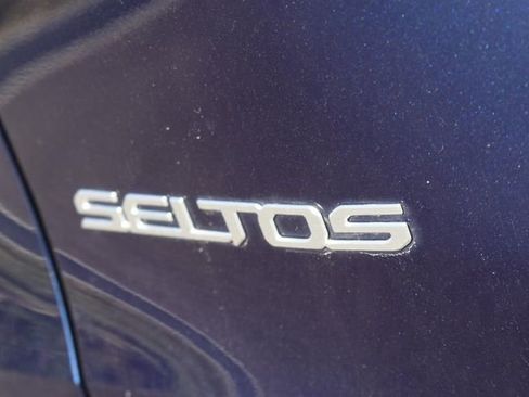 Used 2024 Kia Seltos EX AWD/4WD image 13