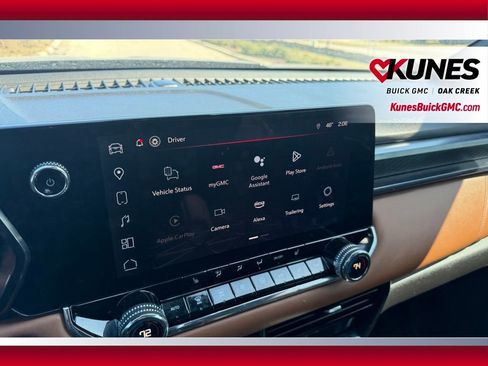 Used 2025 GMC Canyon AT4 image 15