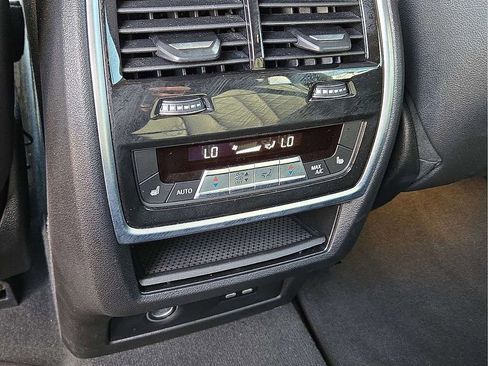 Used 2024 BMW X5 xDrive50e image 15