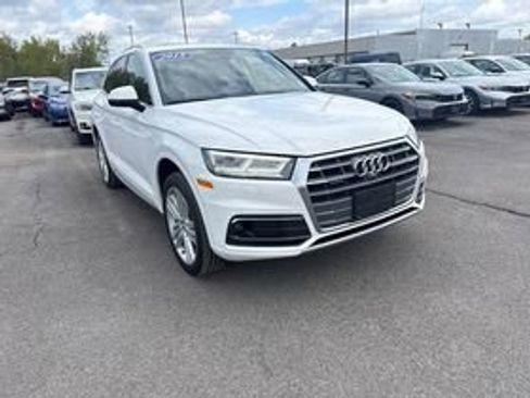 Used 2018 Audi Q5 Prestige w/ Prestige Package AWD/4WD image 3