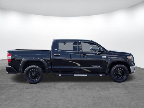 Used 2019 Toyota Tundra SR5 w/ Convenience Package AWD/4WD image 3