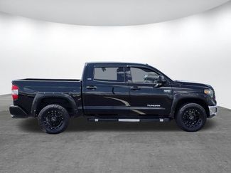 Used 2019 Toyota Tundra SR5 w/ Convenience Package AWD/4WD video 3