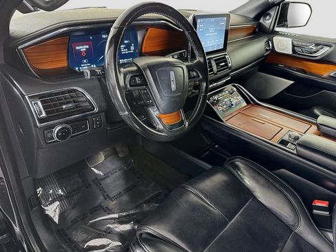 Used 2019 Lincoln Navigator Reserve w/ Cargo Package AWD/4WD image 23
