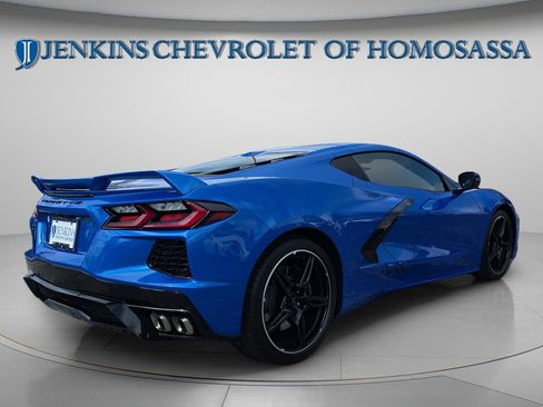 Used 2024 Chevrolet Corvette Stingray Coupe w/ Z51 Performance Package image 3