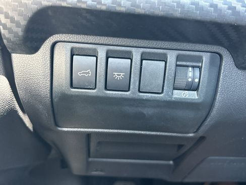 Used 2024 Subaru Ascent Premium w/ Convenience Package image 21