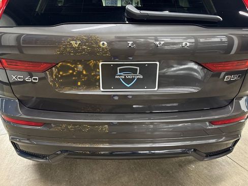 Used 2024 Volvo XC60 B5 Core w/ Climate Package image 20