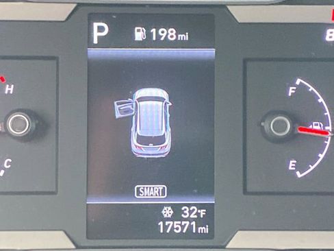 Used 2023 Hyundai Tucson SEL image 12