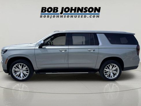 Used 2025 Chevrolet Suburban LS AWD/4WD image 18