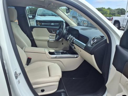 Used 2023 Mercedes-Benz GLB 250 image 12
