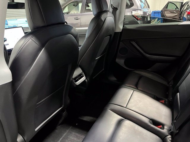 Used 2021 Tesla Model Y Long Range AWD/4WD image 18