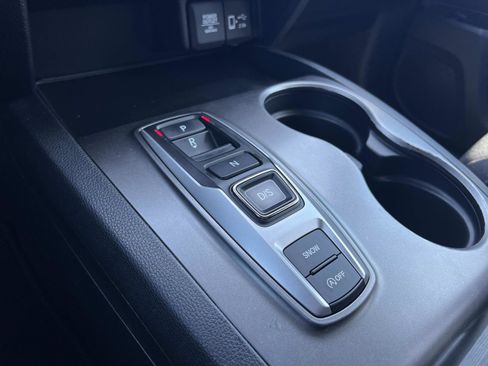 Used 2022 Honda Pilot Sport image 16