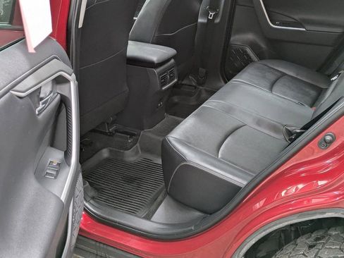 Used 2021 Toyota RAV4 Limited AWD/4WD image 36