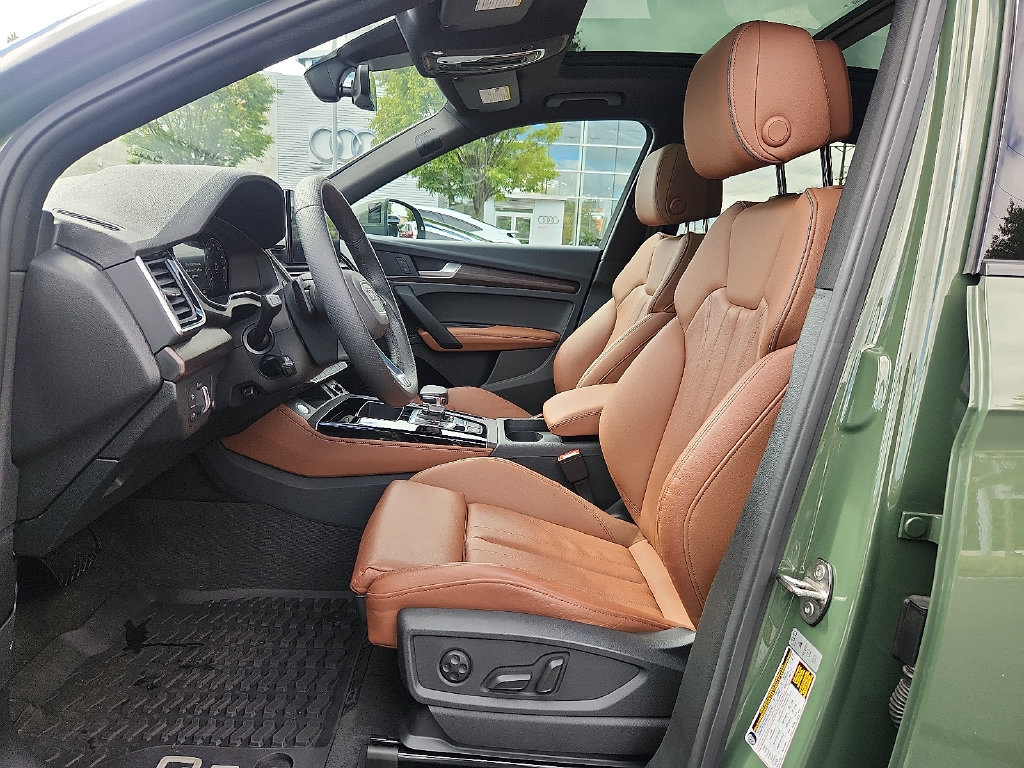 Certified 2024 Audi Q5 e Premium Plus w/ Premium Plus Package AWD/4WD image 19
