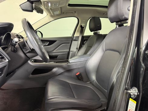 Used 2020 Jaguar F-PACE Premium image 4