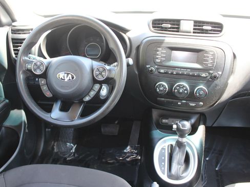 Used 2016 Kia Soul image 14
