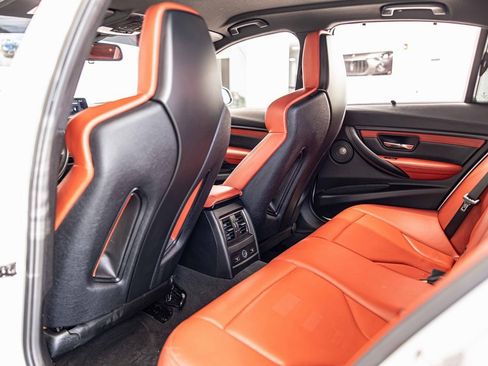 Used 2018 BMW M3 image 32