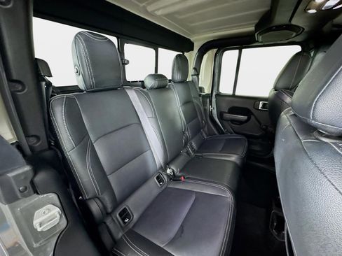 Used 2020 Jeep Gladiator Sport w/ Trailer Tow Package image 24