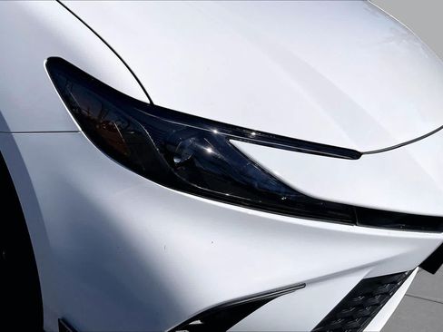 Used 2026 Toyota Camry SE FWD image 25
